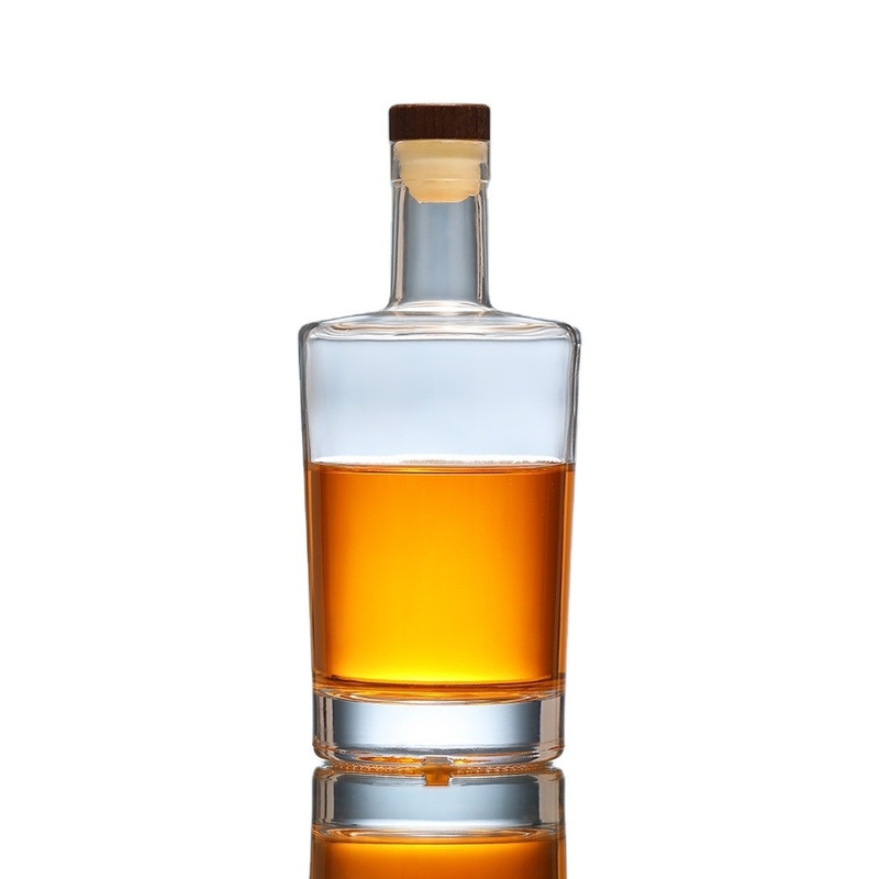 Botella de vidrio de 500 ml de corcho para vodka y licor OEM bienvenido