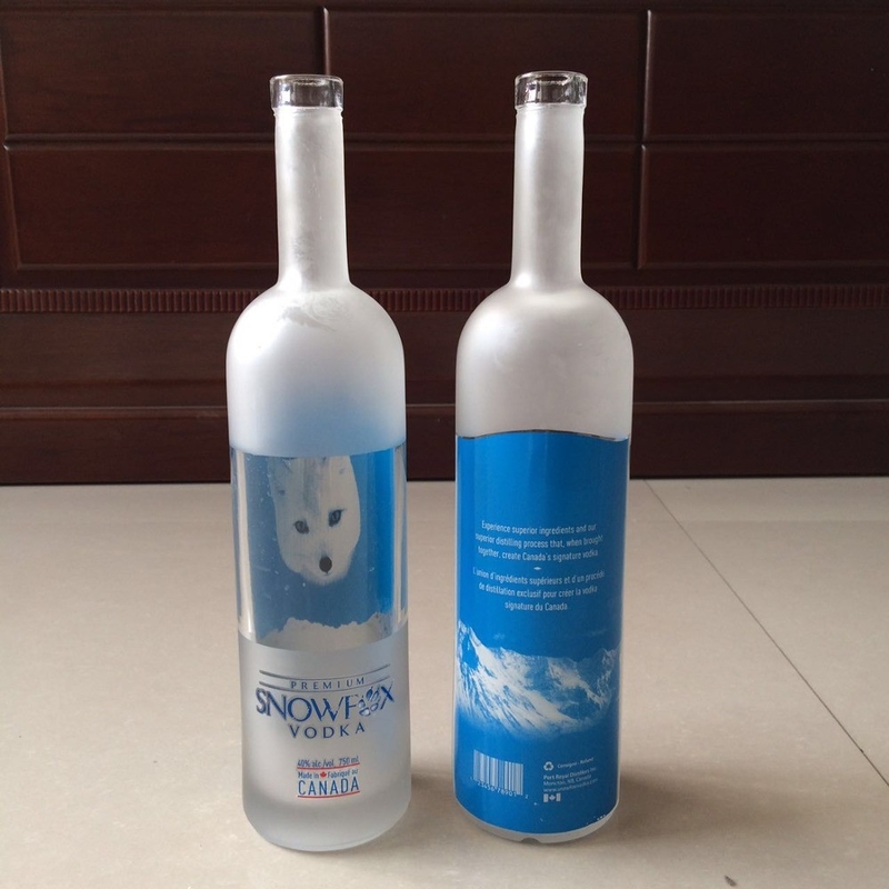 Impresión de pantalla de corcho congelado Botella de vodka de corcho 500ml 750ml 1L Botella de vidrio para vodka