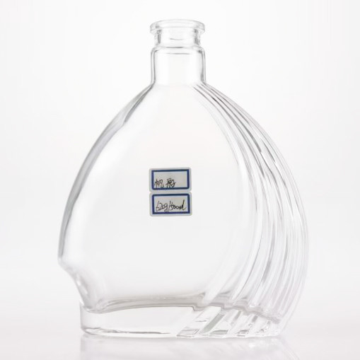 Botella de vidrio en forma de barco personalizada de 100-1000 ml de capacidad para licores OEM / ODM soportado