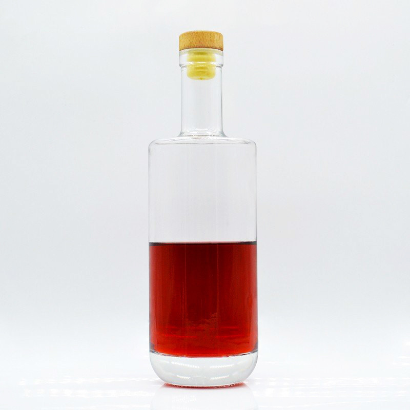 Botella cuadrada de 700 ml 250 ml de Gin Vodka Bebida de licor Botella de vidrio de Yuncheng Ruisheng