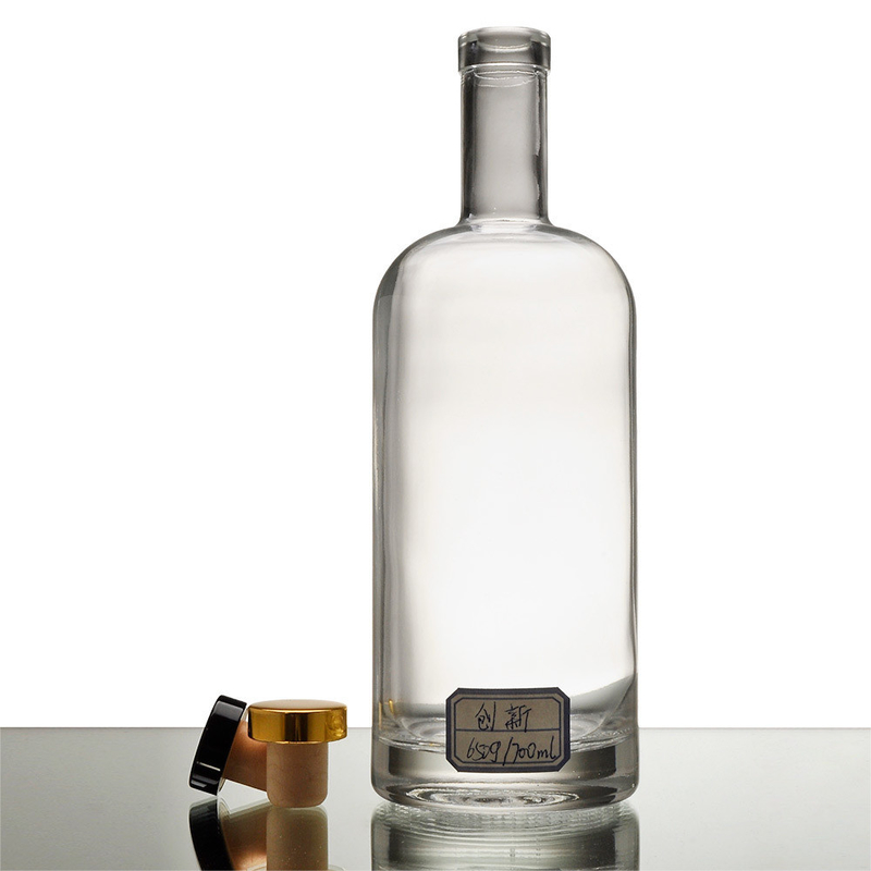 Logotipo aceptable Super Flint Glass 700 ml Botella de licor de 750 ml para el whisky de vodka personalizado