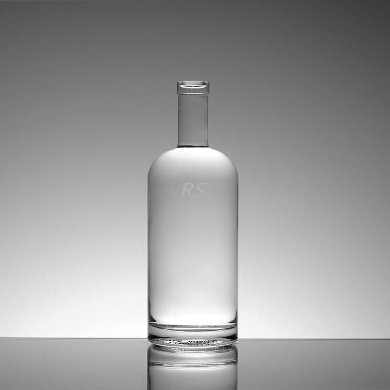 Collar de vidrio 750 ml Super Flint Rum Botella de licor vacía para el transporte de bebidas