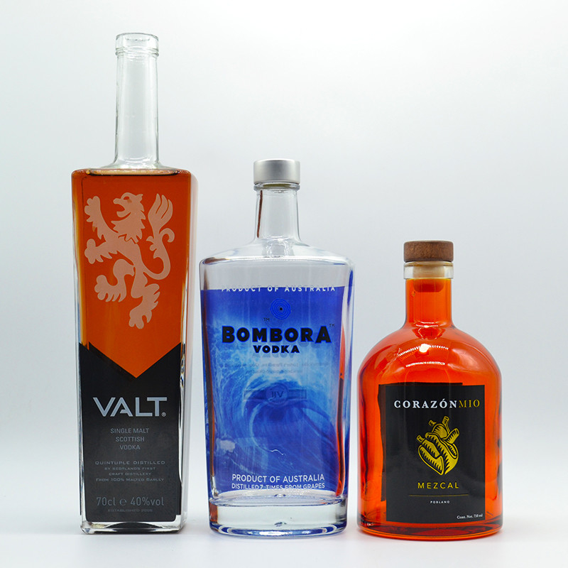 Producción a granel Material de vidrio Super Flint 750 ml Botella de vidrio de vodka de vino para bebidas espirituosas