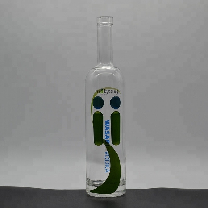 Super Flint Glass Collar Botellas de vodka de 750 ml con cerradura superior de tornillo Tipo de sellado en promoción