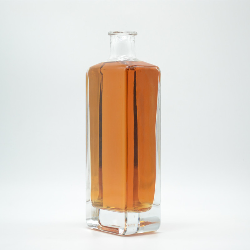 Botella de vidrio cuadrada de 750 ml de material muy blanco para estampado en caliente de whisky